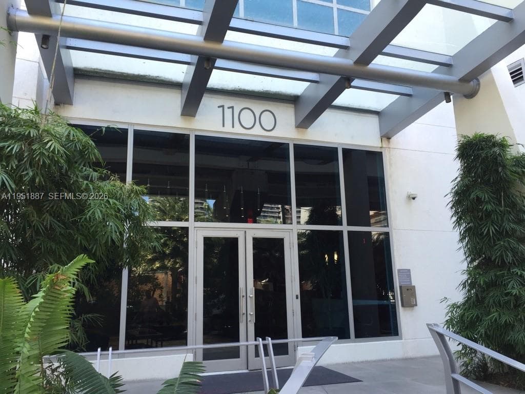 1100 S Miami Ave # 2111, Miami FL 33130 — 2