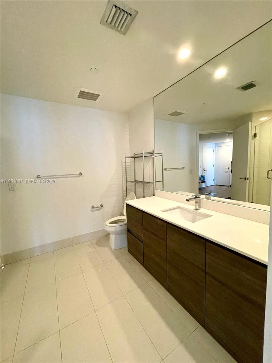 1100 S Miami Ave # 2111, Miami FL 33130 — 38