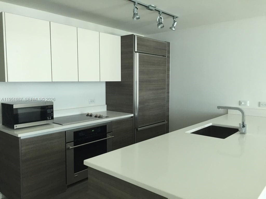 1100 S Miami Ave # 2111, Miami FL 33130 — 14