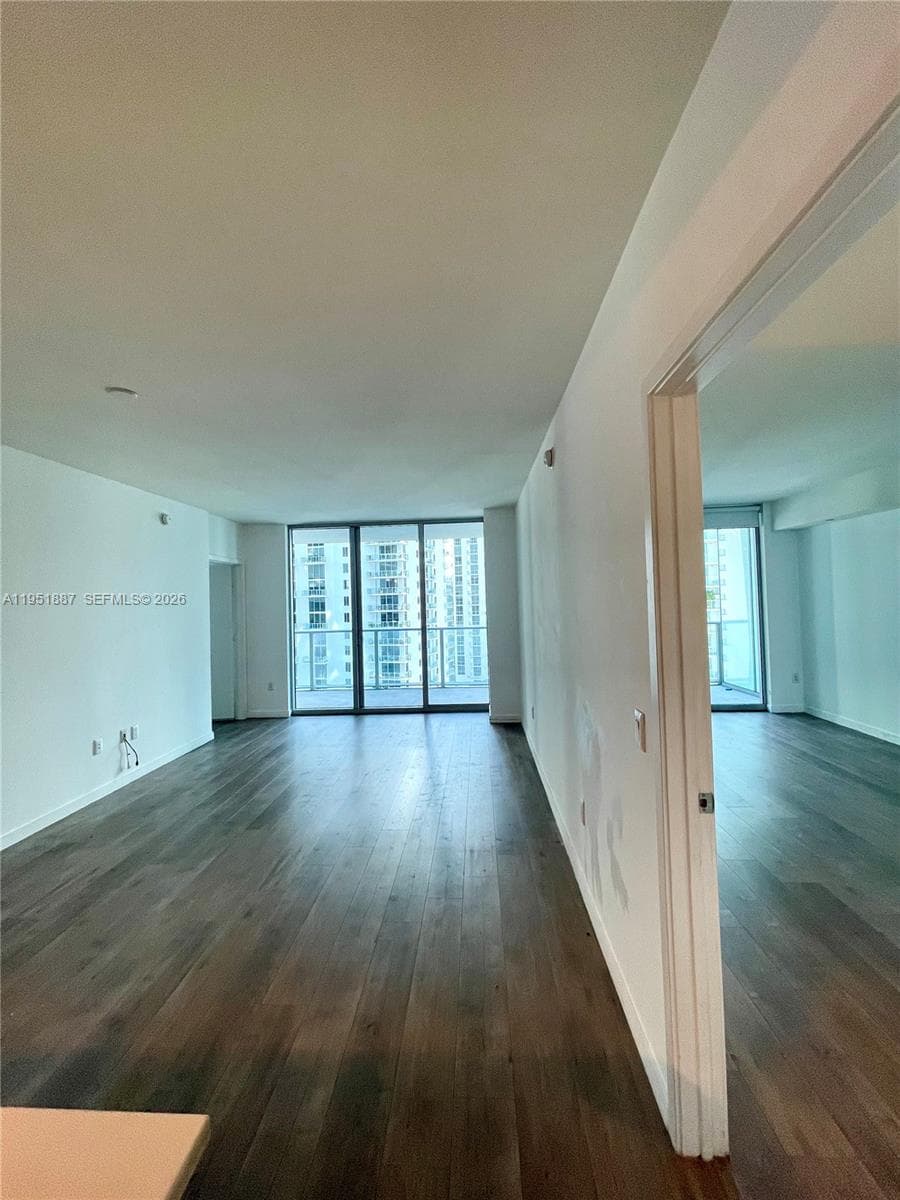 1100 S Miami Ave # 2111, Miami FL 33130 — 29