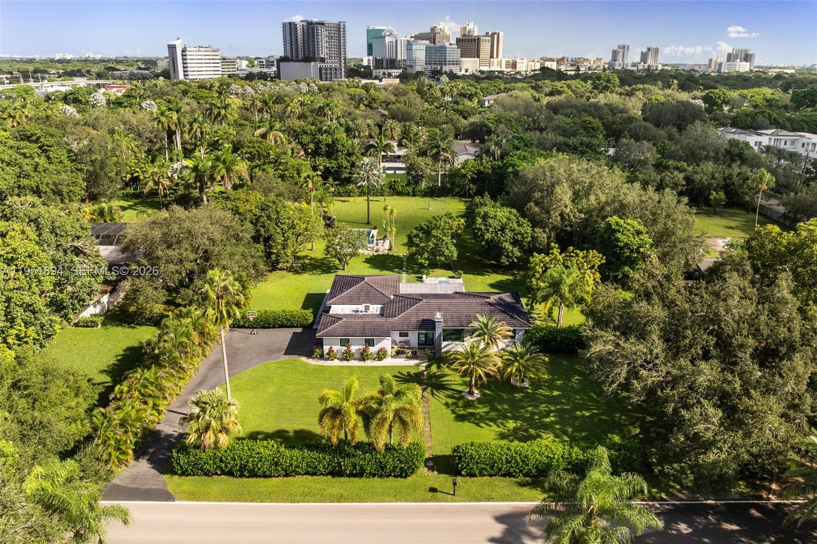 07325 SW 102nd St, Pinecrest FL 33156 — 1