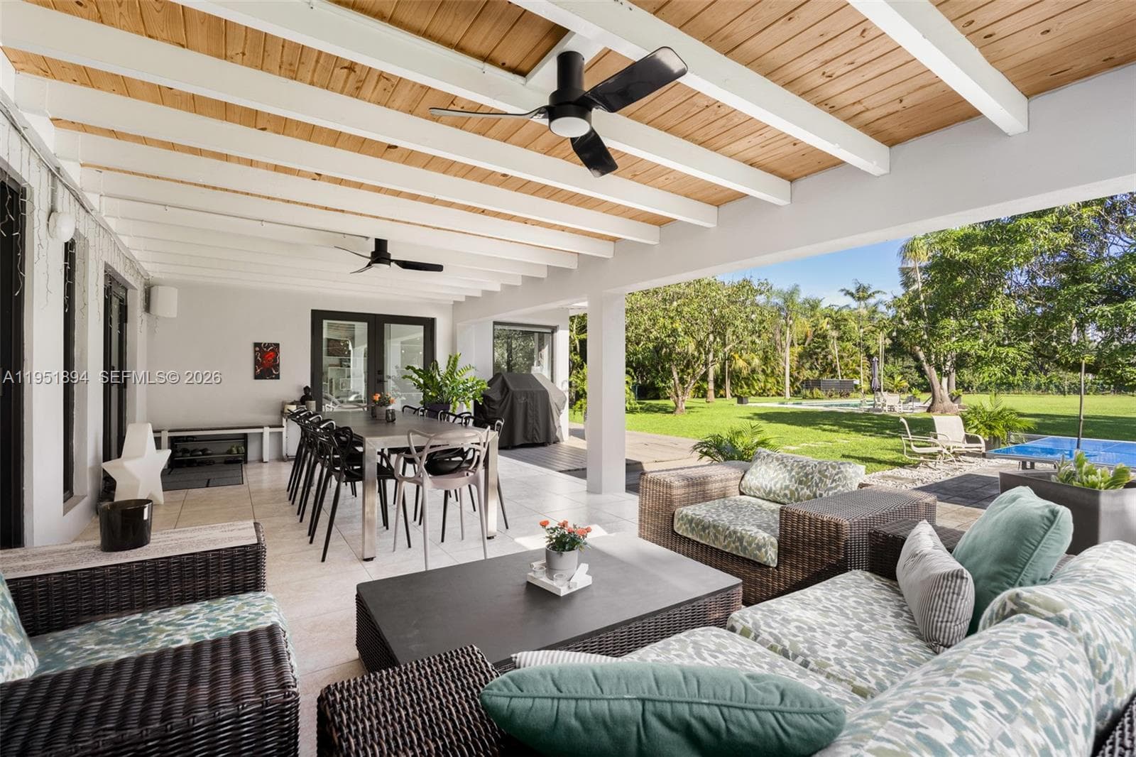07325 SW 102nd St, Pinecrest FL 33156 — 35