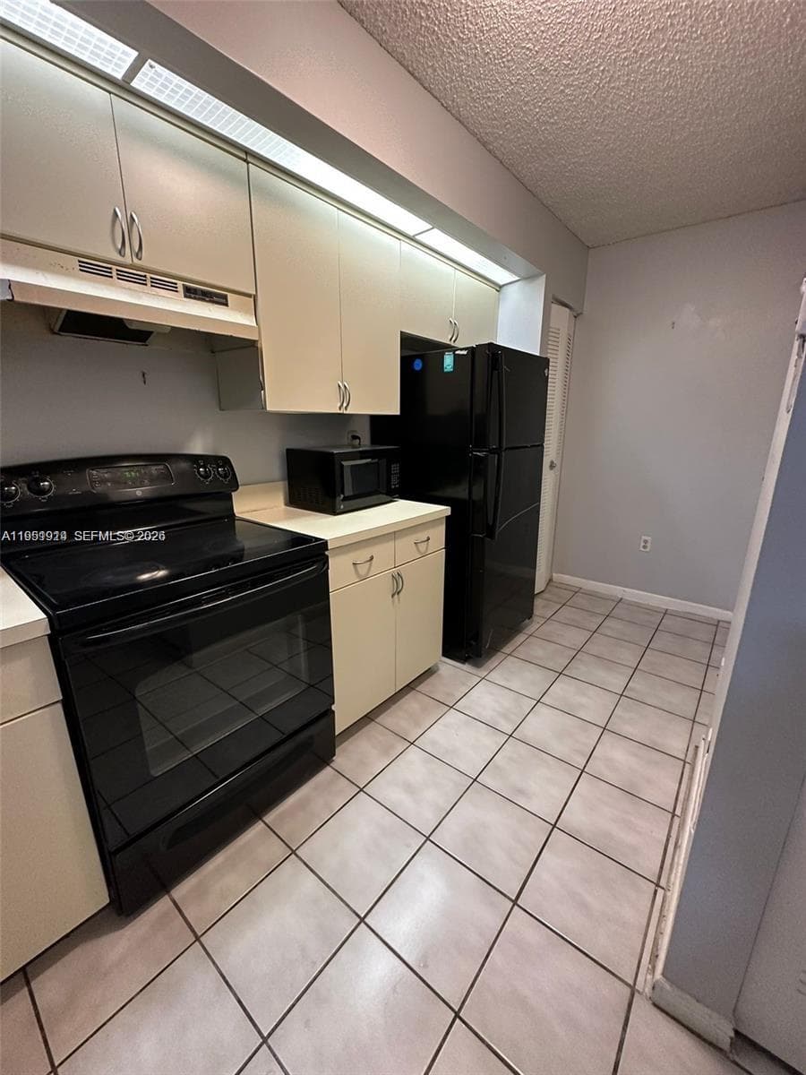 8600 SW 212th St # 105, Cutler Bay FL 33189 — 3