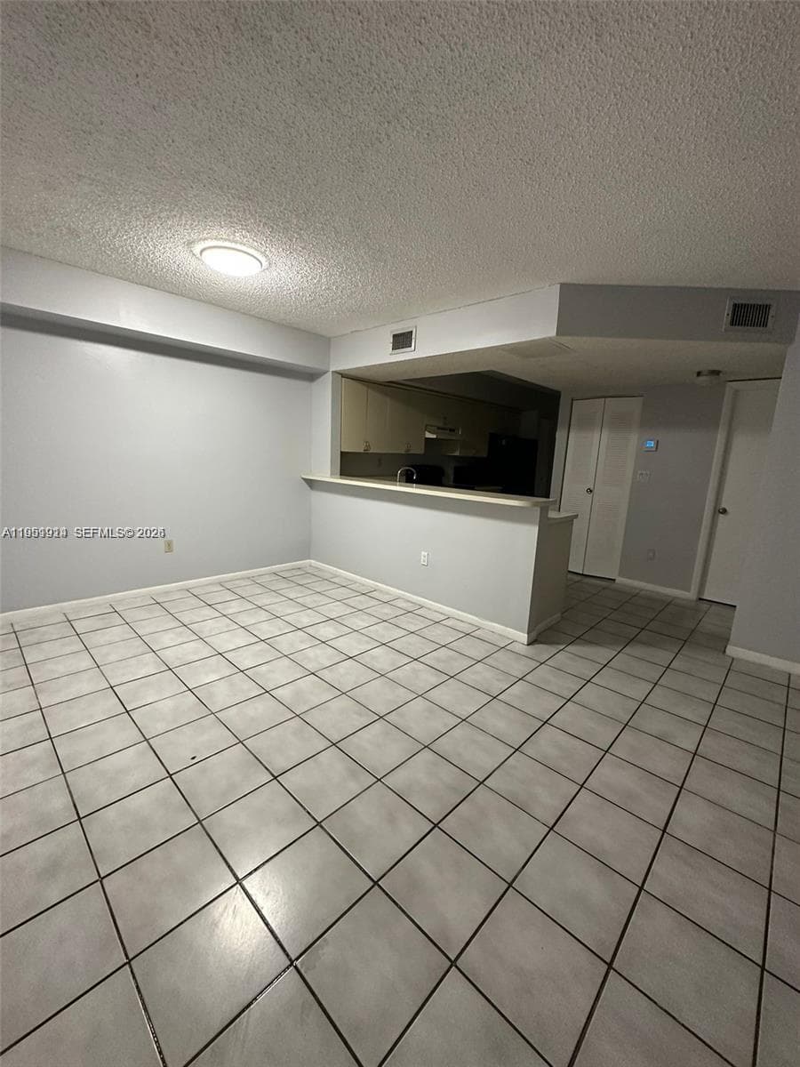 8600 SW 212th St # 105, Cutler Bay FL 33189 — 5
