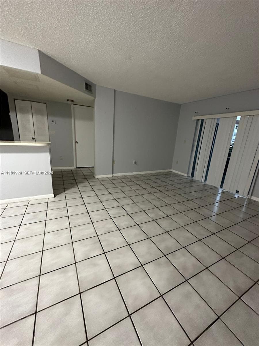 8600 SW 212th St # 105, Cutler Bay FL 33189 — 8