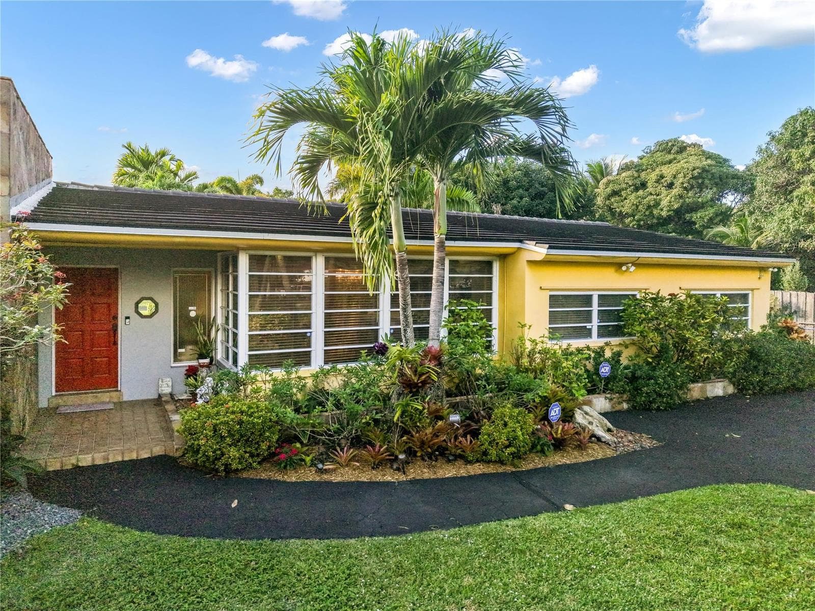 13920 N Miami Avenue, Miami FL 33168 — 52