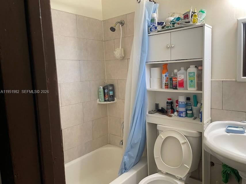 1786 NW 53rd St, Miami FL 33142 — 16