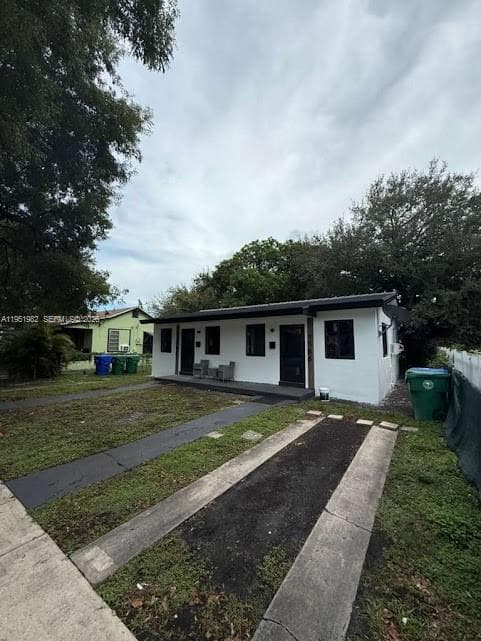 1786 NW 53rd St, Miami FL 33142 — 3