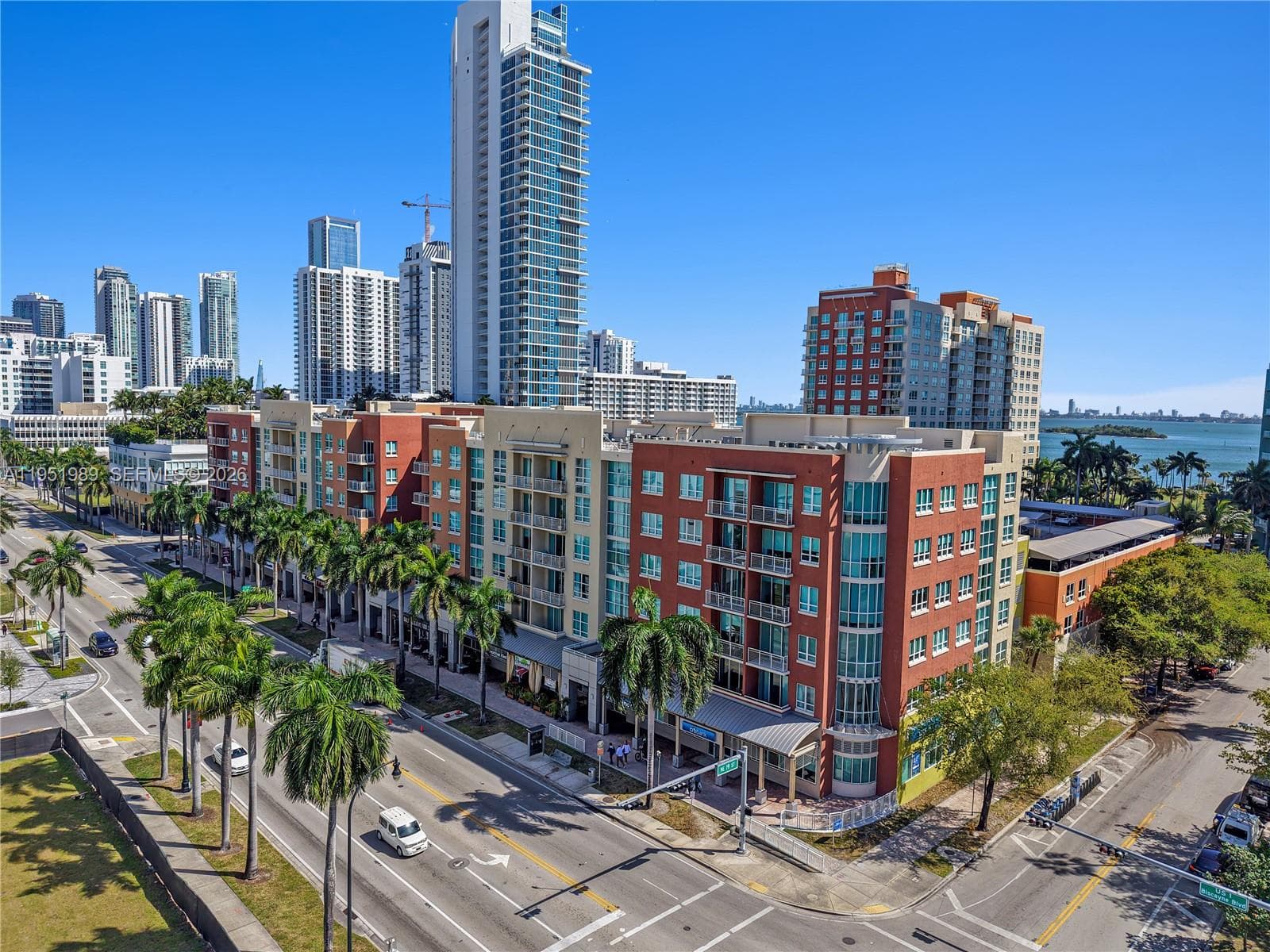 2001 Biscayne Blvd # 3213, Miami FL 33137 — 1