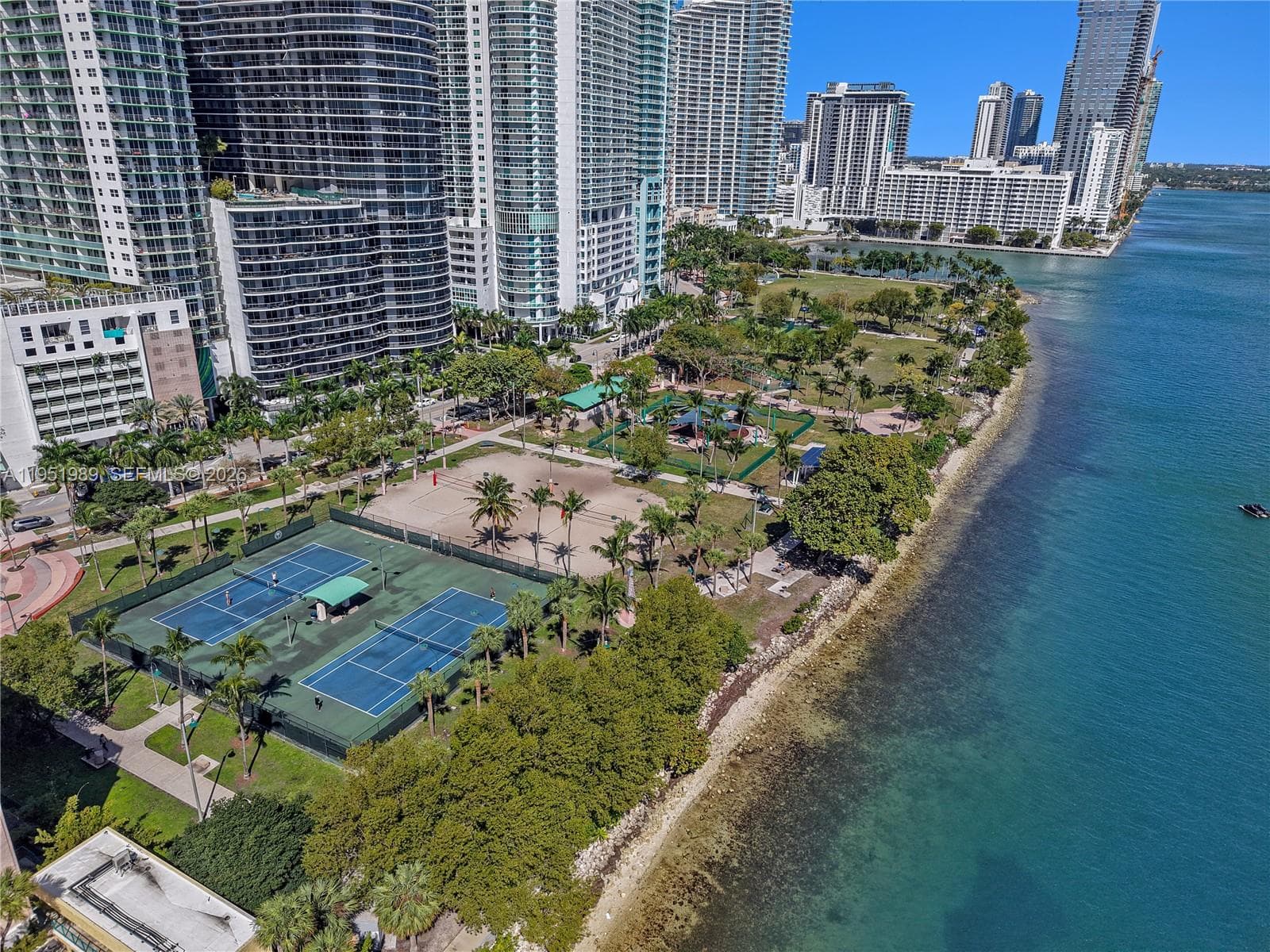 2001 Biscayne Blvd # 3213, Miami FL 33137 — 28