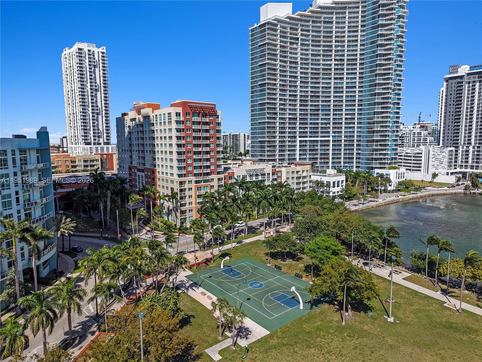2001 Biscayne Blvd # 3213, Miami FL 33137 — 29