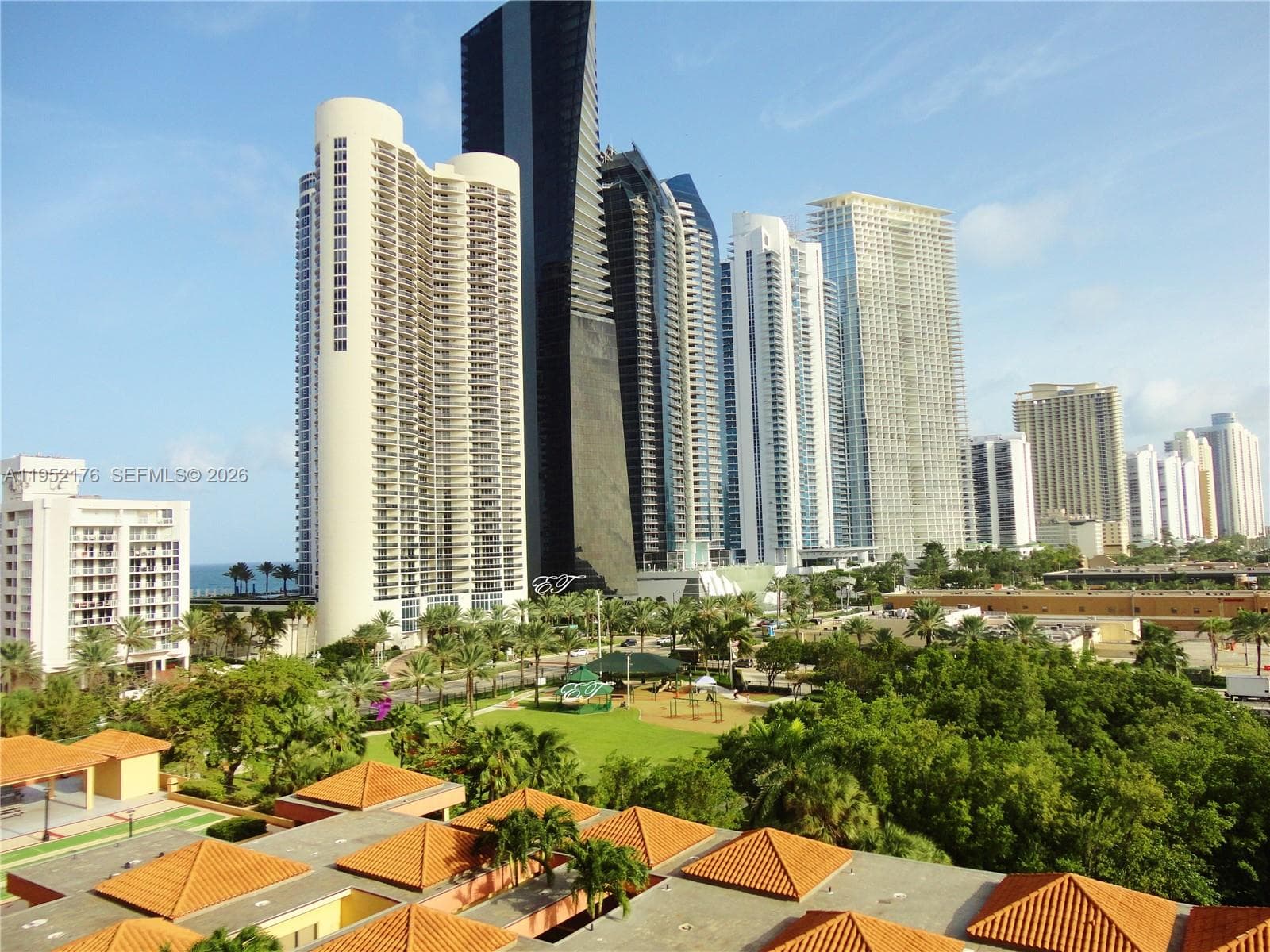 Winston Towers 600 Condo, Sunny Isles Beach, FL — 2