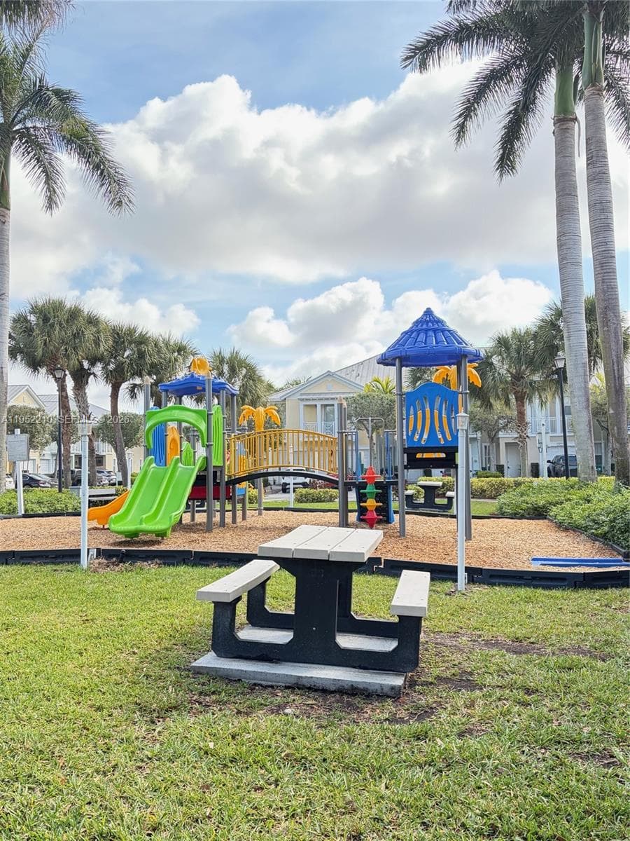 10780 NW 74th Ln, Doral FL 33178 — 61