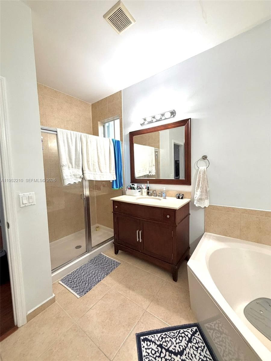 10780 NW 74th Ln, Doral FL 33178 — 48