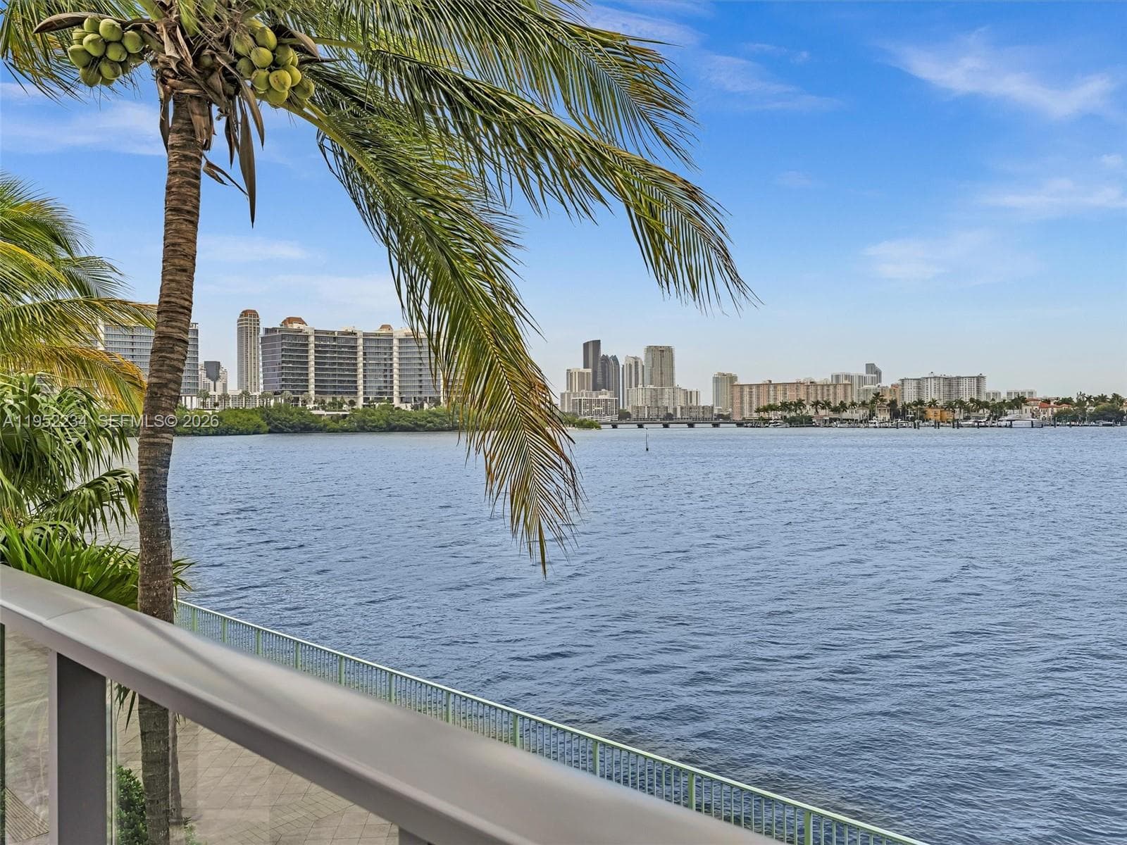 3300 NE 188th St # 718, Aventura FL 33180 — 53
