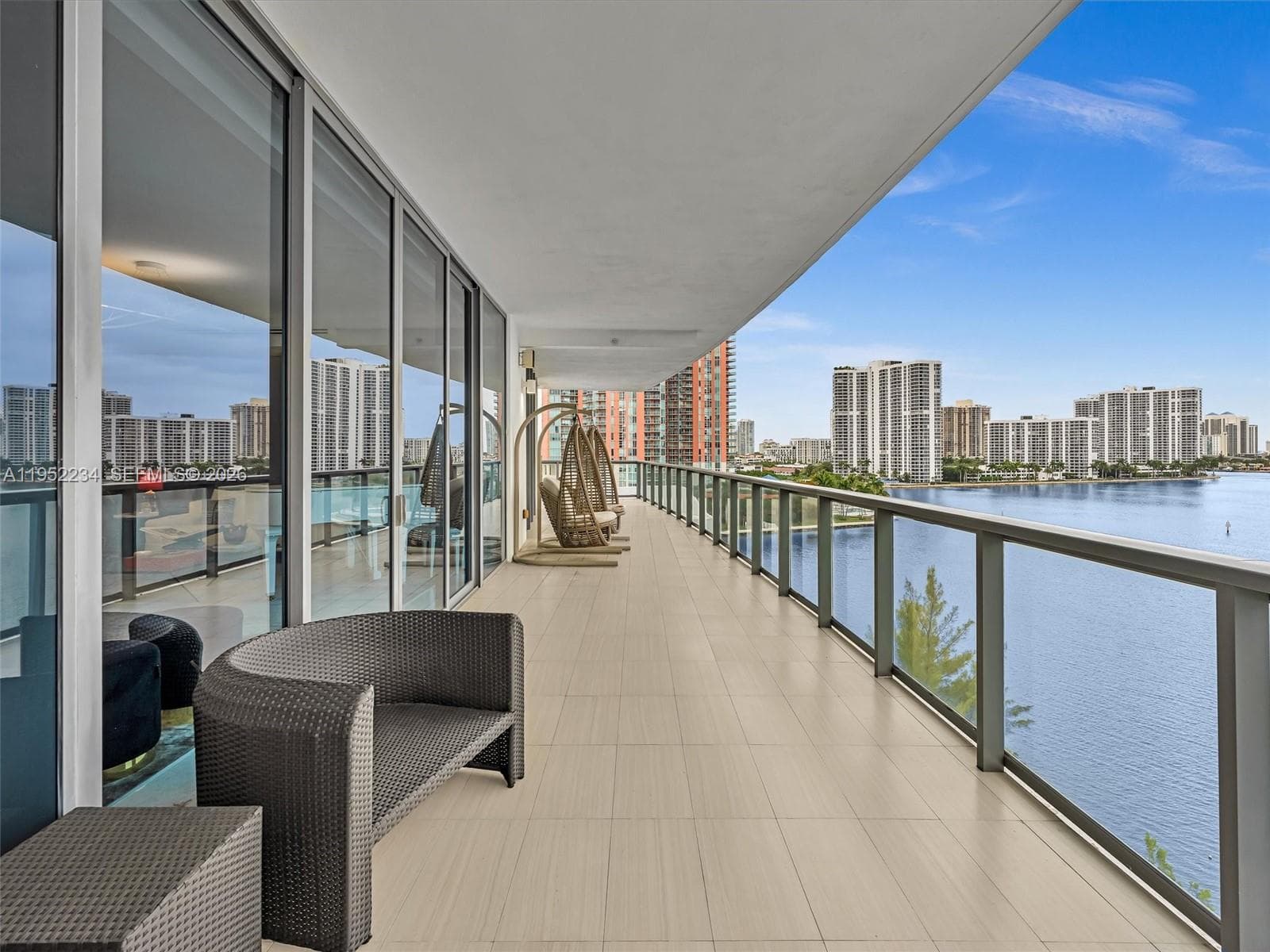 3300 NE 188th St # 718, Aventura FL 33180 — 14