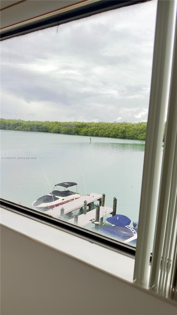 456 Poinciana Island dr # 1620, Sunny Isles Beach FL 33160 — 32