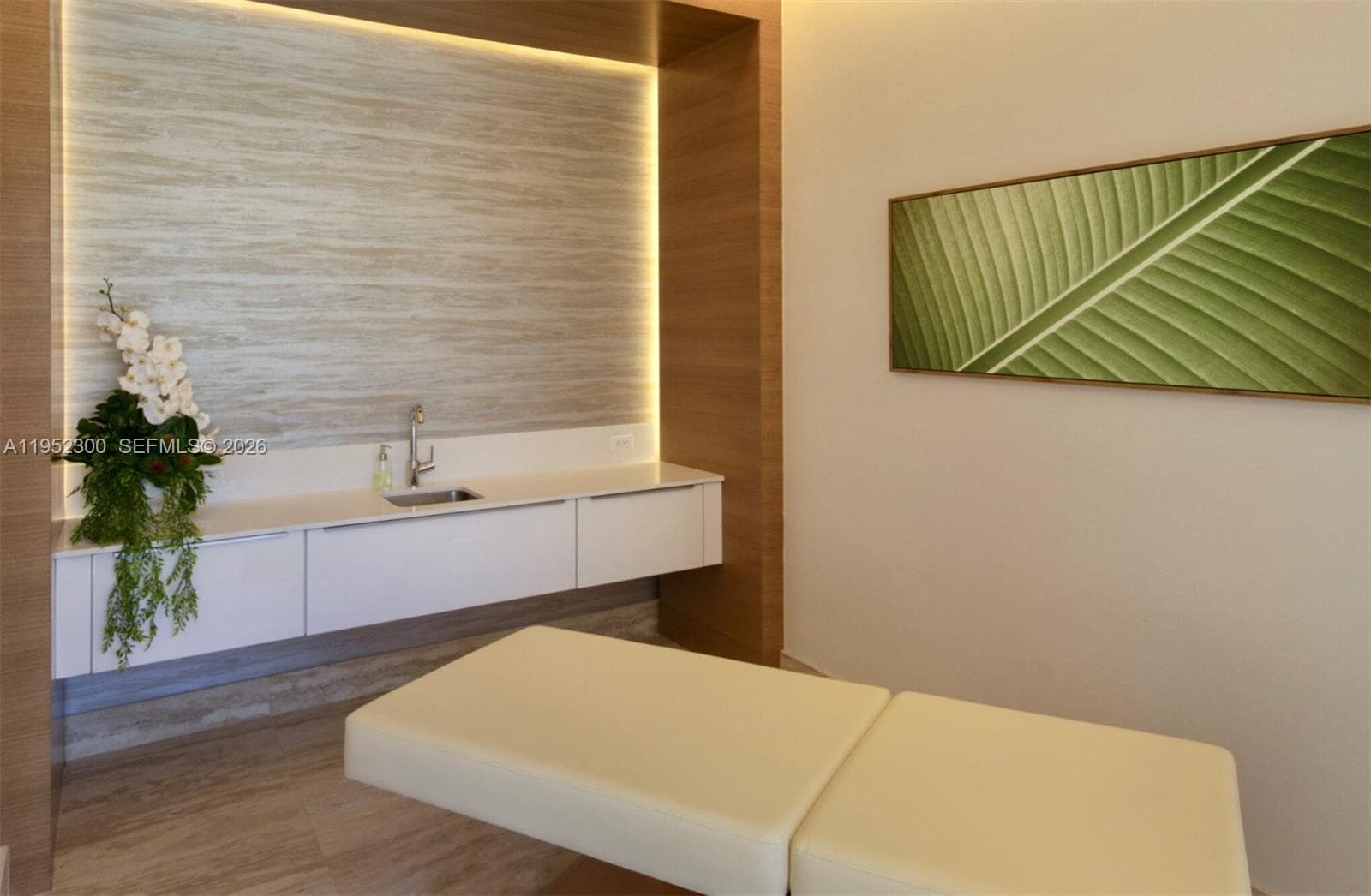 16385 Biscayne Blvd # 3217, North Miami Beach FL 33160 — 34