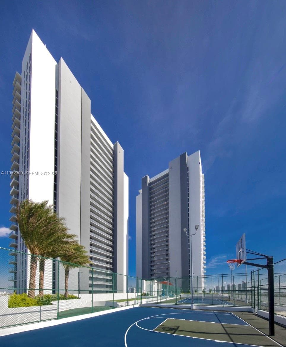 16385 Biscayne Blvd # 3217, North Miami Beach FL 33160 — 61