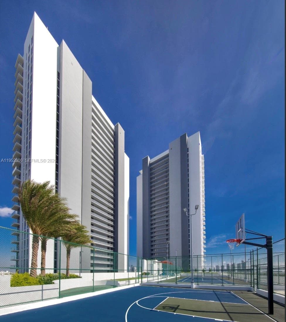 16385 Biscayne Blvd # 3217, North Miami Beach FL 33160 — 55