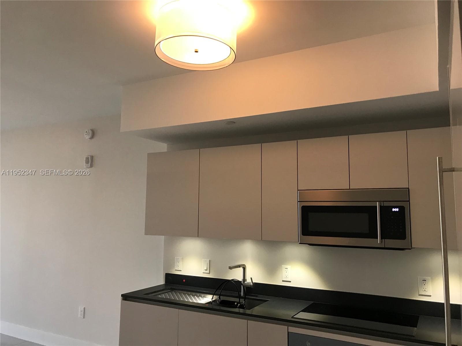 1010 BRICKELL AVE # 2110, Miami FL 33131 — 29