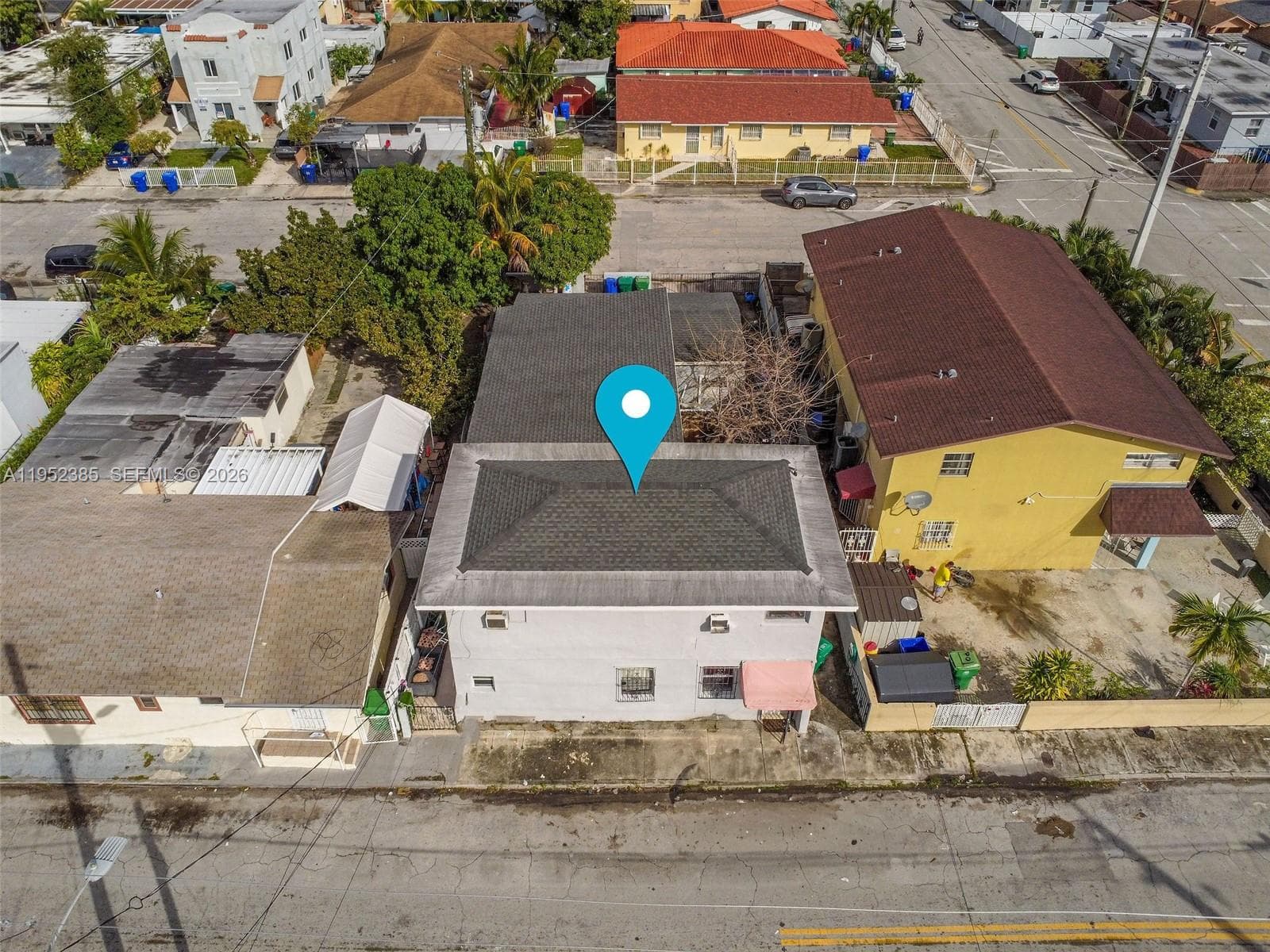 2105 NW 1st St, Miami FL 33125 — 3