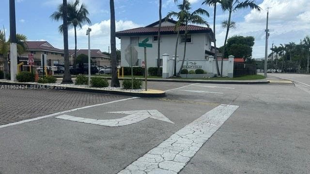 560 NW 82nd Pl # 306, Miami FL 33126 — 59