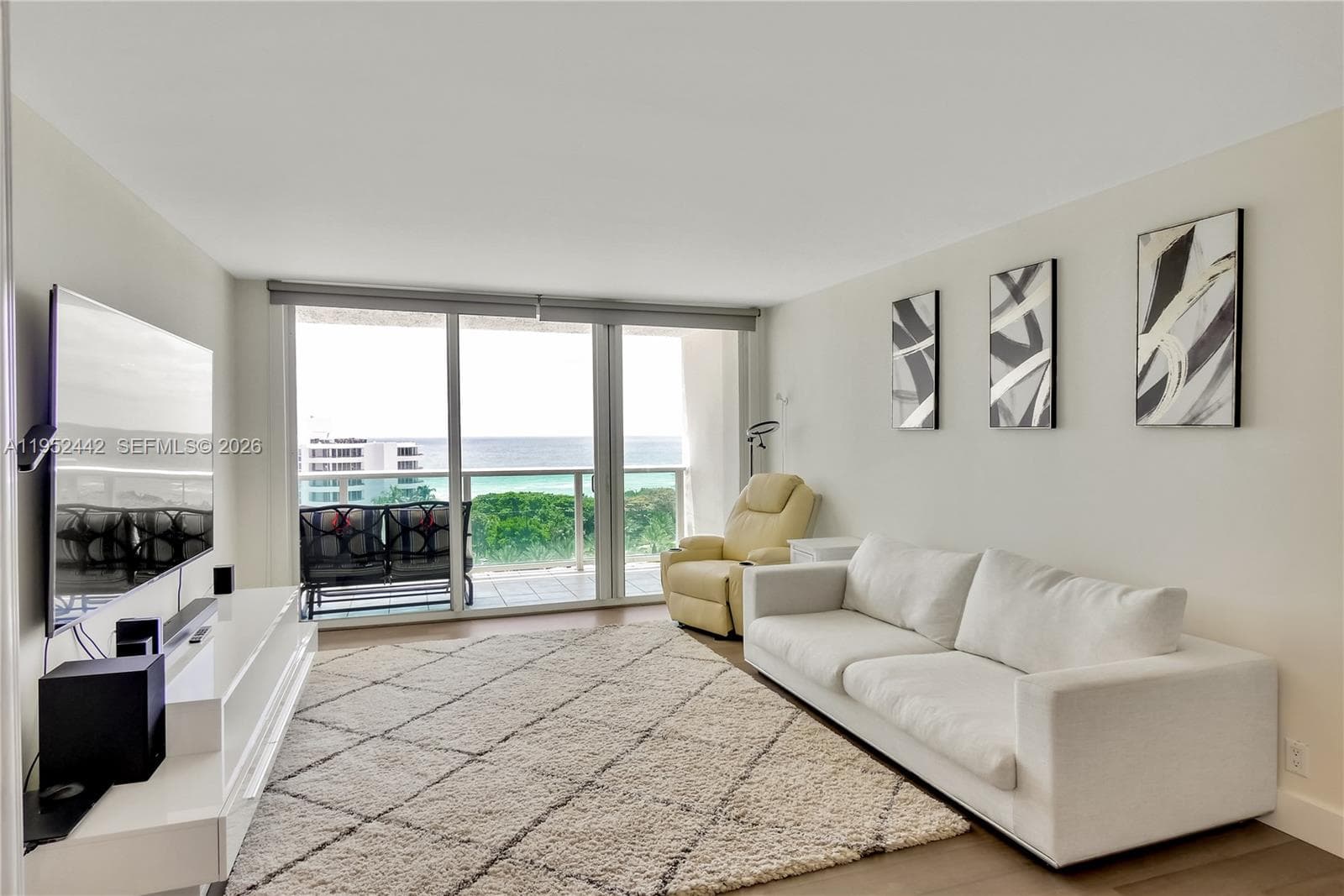 100 Bayview Dr # 1008, Sunny Isles Beach FL 33160 — 12