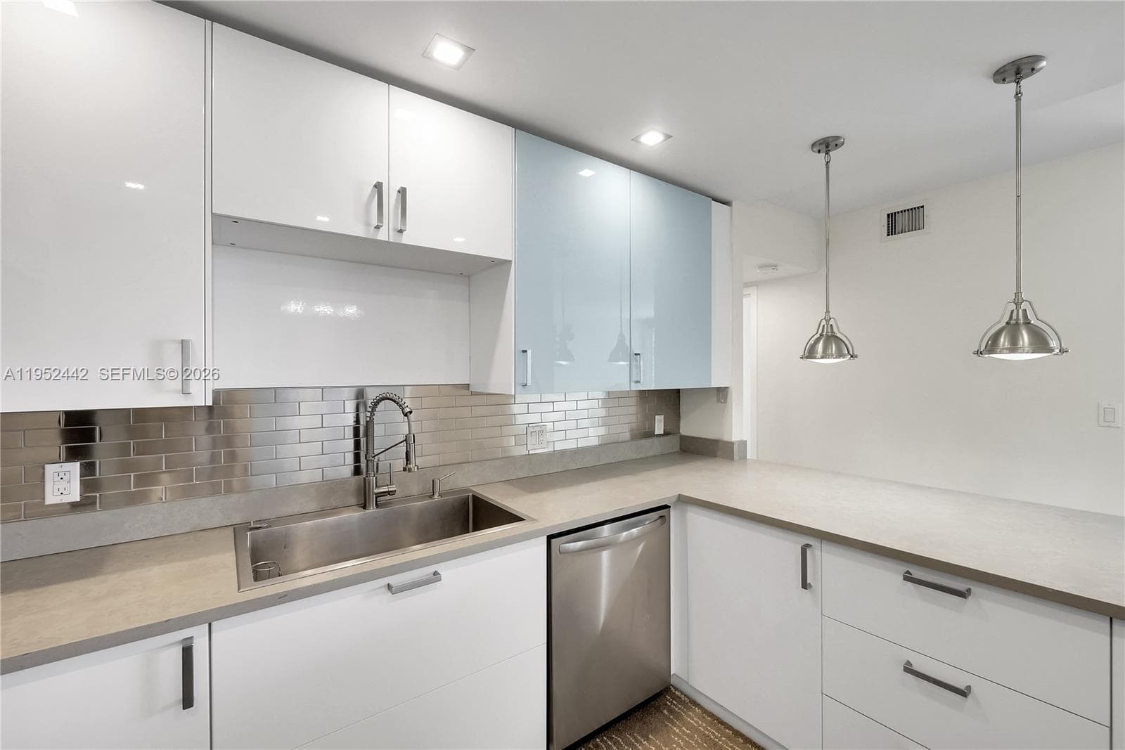 100 Bayview Dr # 1008, Sunny Isles Beach FL 33160 — 9