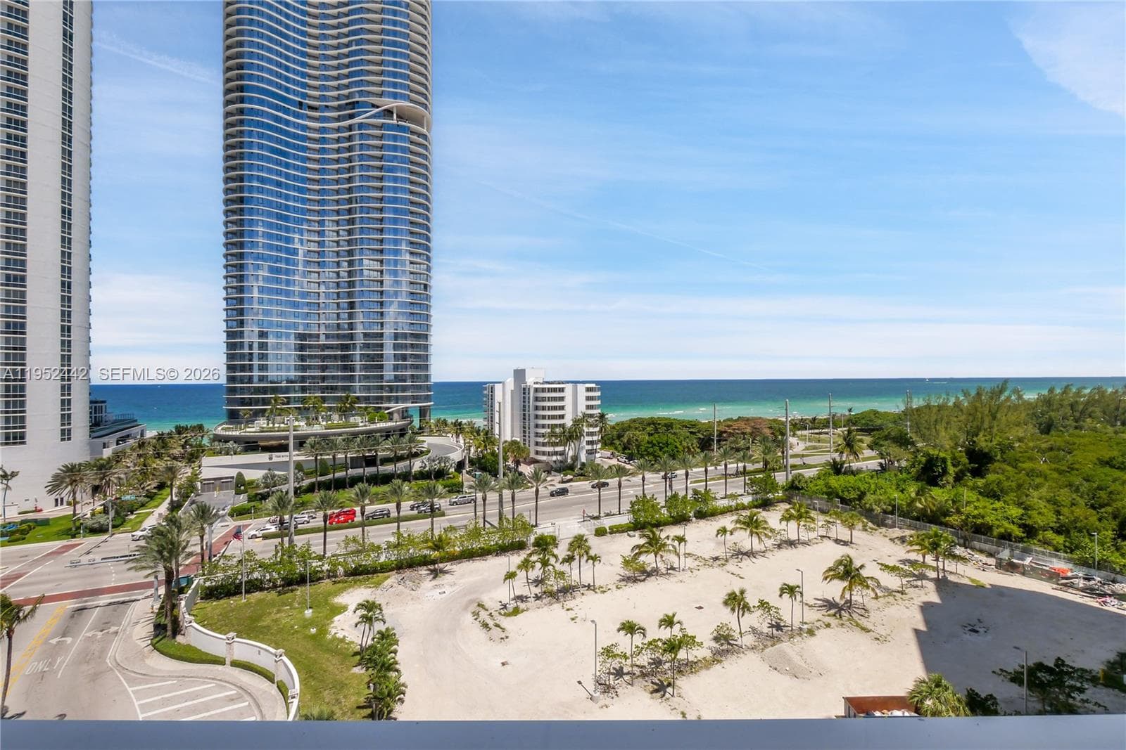 100 Bayview Dr # 1008, Sunny Isles Beach FL 33160 — 37