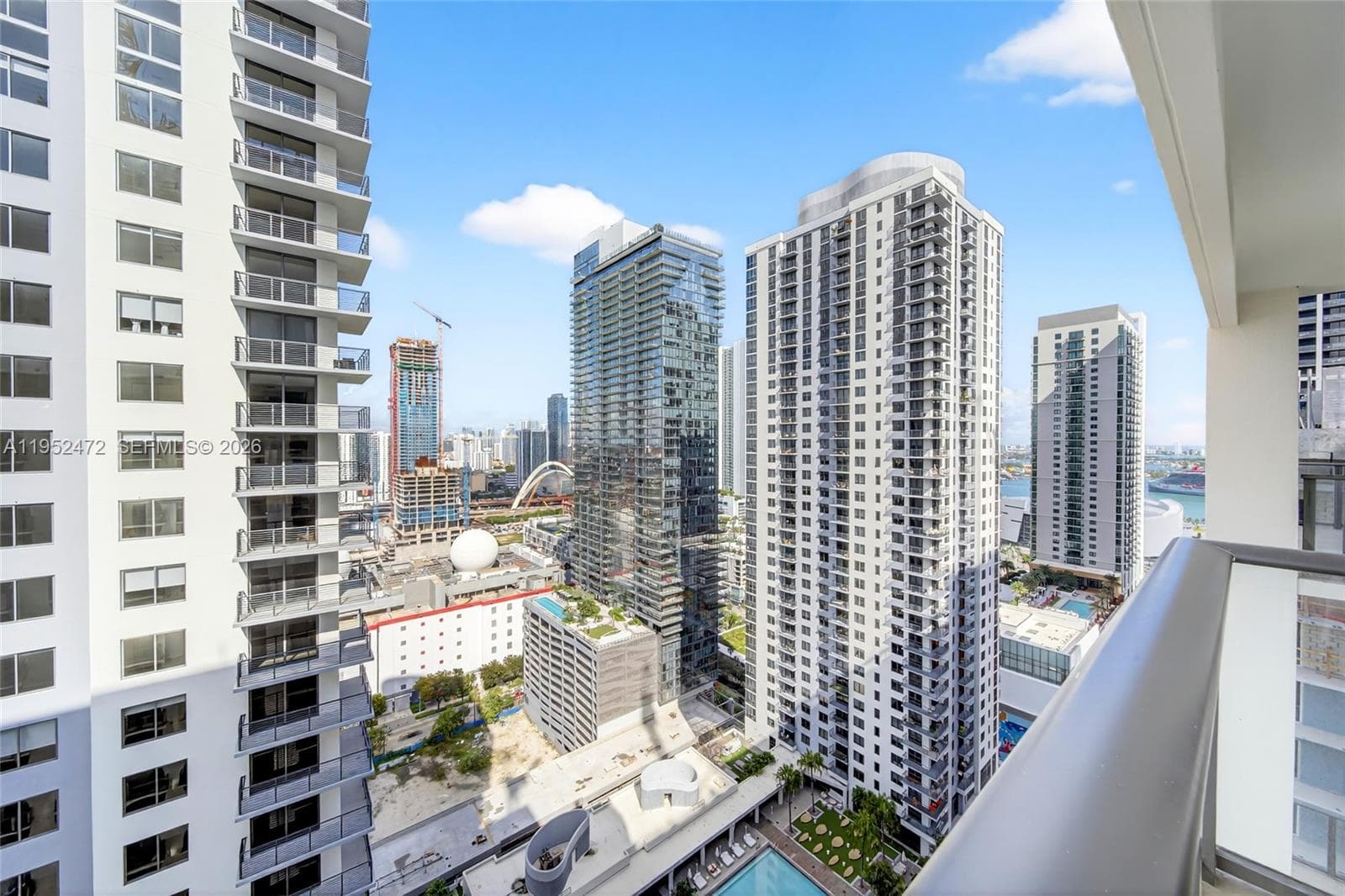 11 NE 6 ST # 3210, Miami FL 33132 — 43