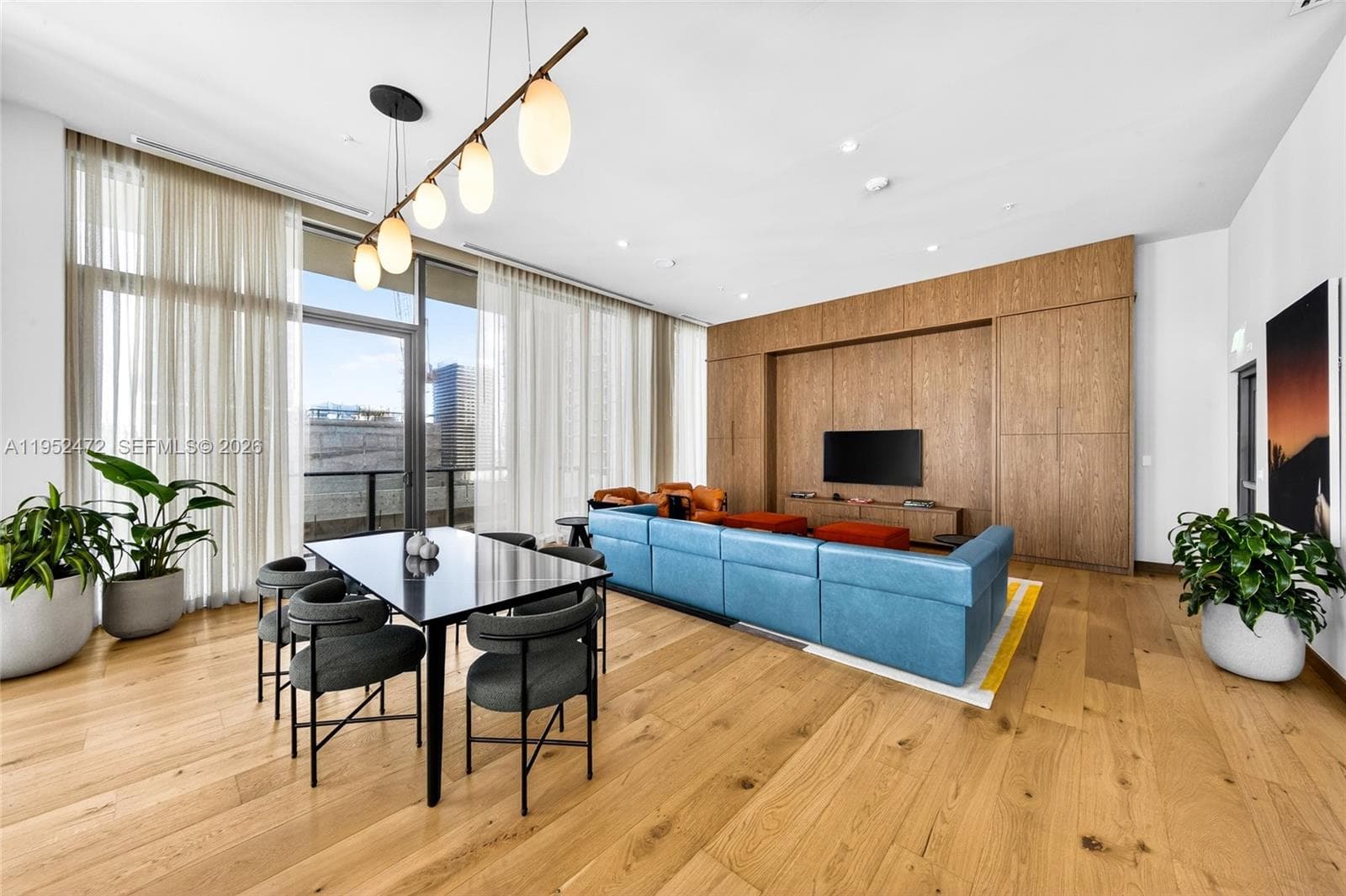 11 NE 6 ST # 3210, Miami FL 33132 — 16