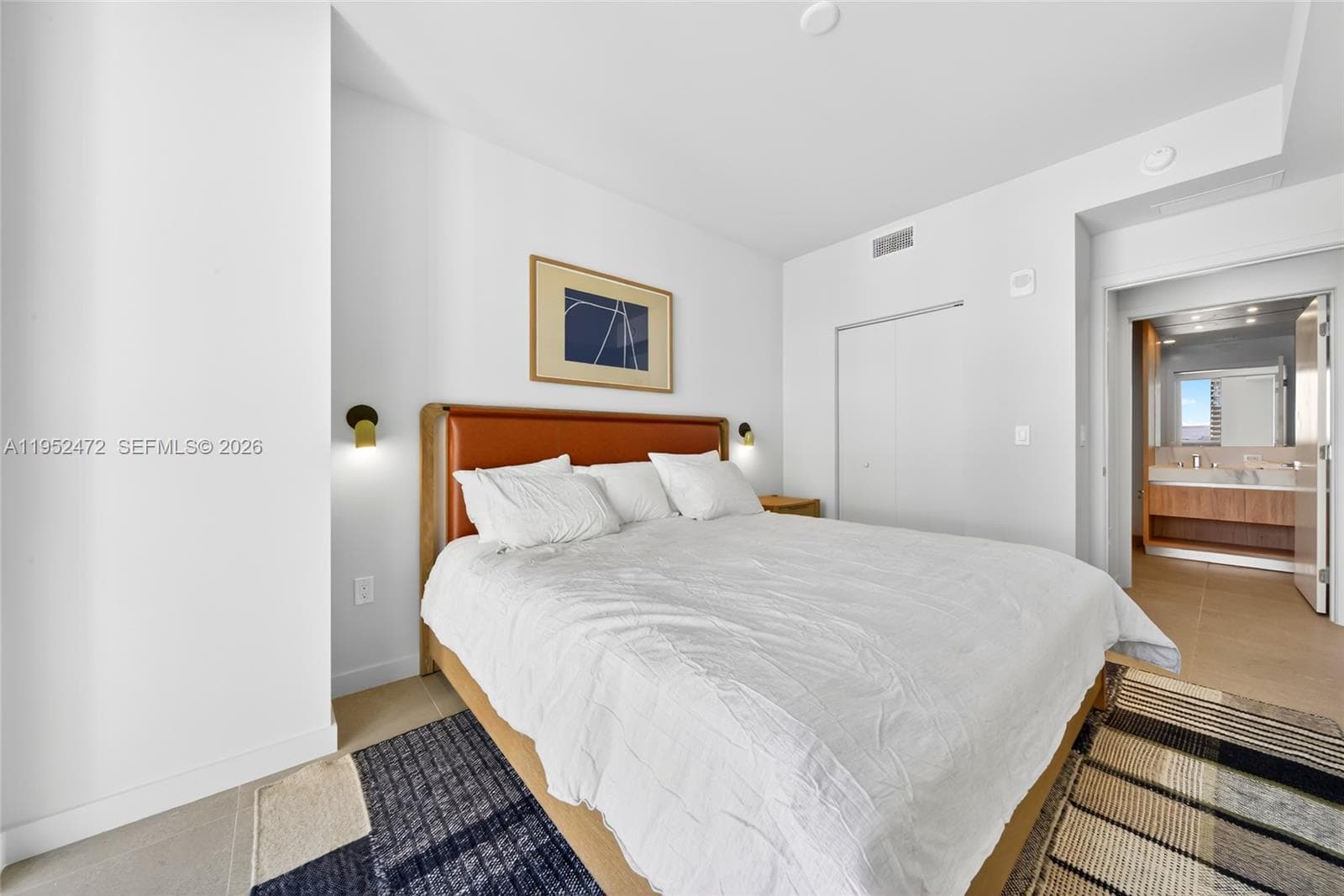 11 NE 6 ST # 3210, Miami FL 33132 — 36