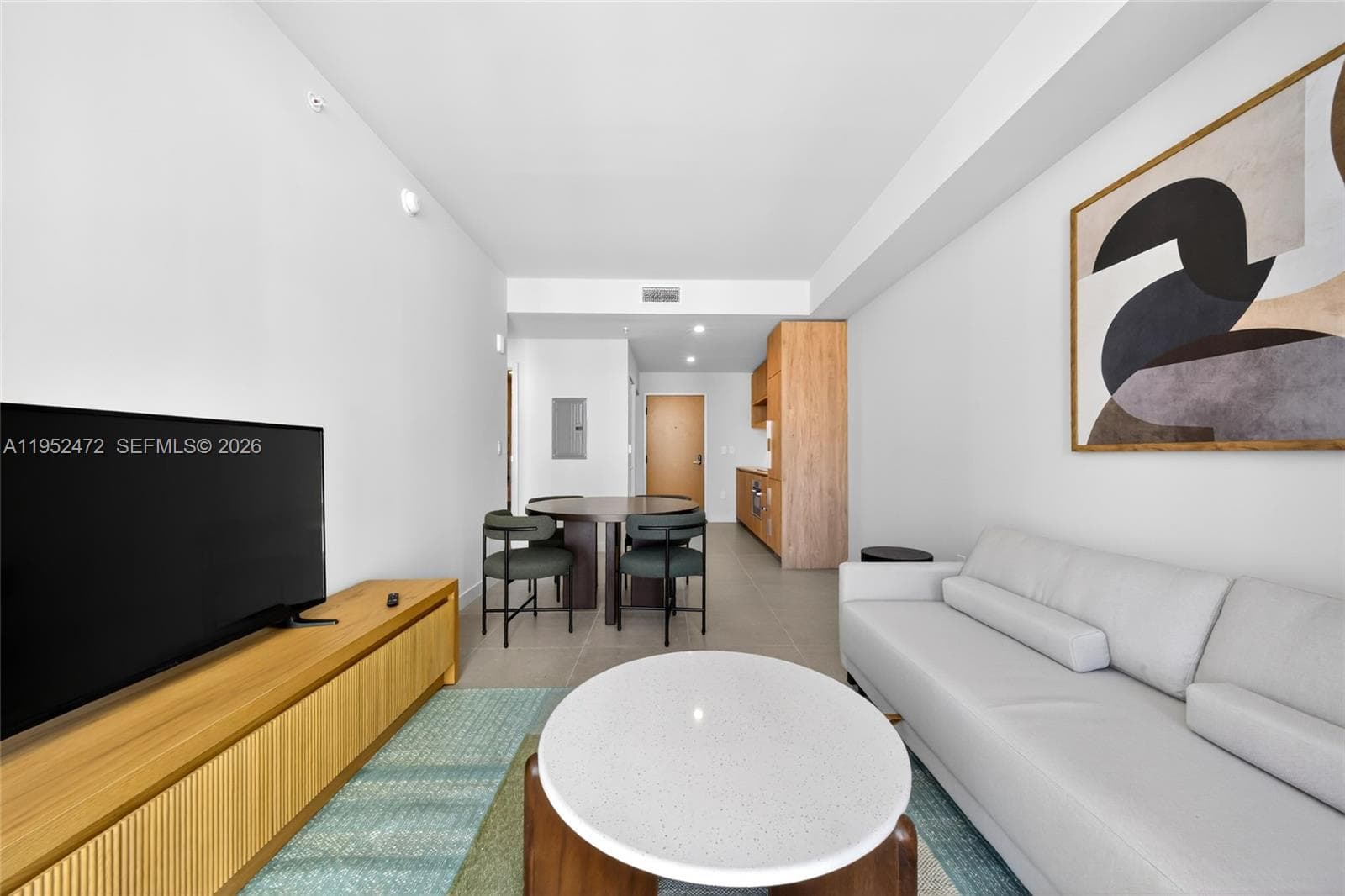 11 NE 6 ST # 3210, Miami FL 33132 — 33