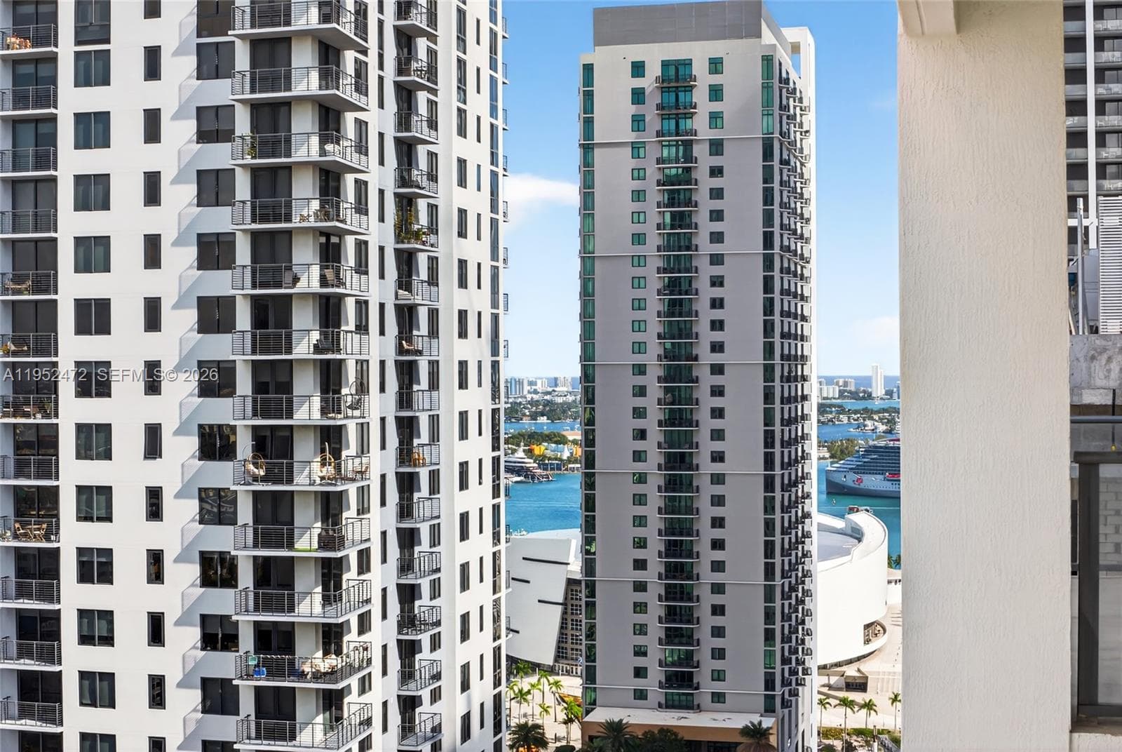 11 NE 6 ST # 3210, Miami FL 33132 — 44