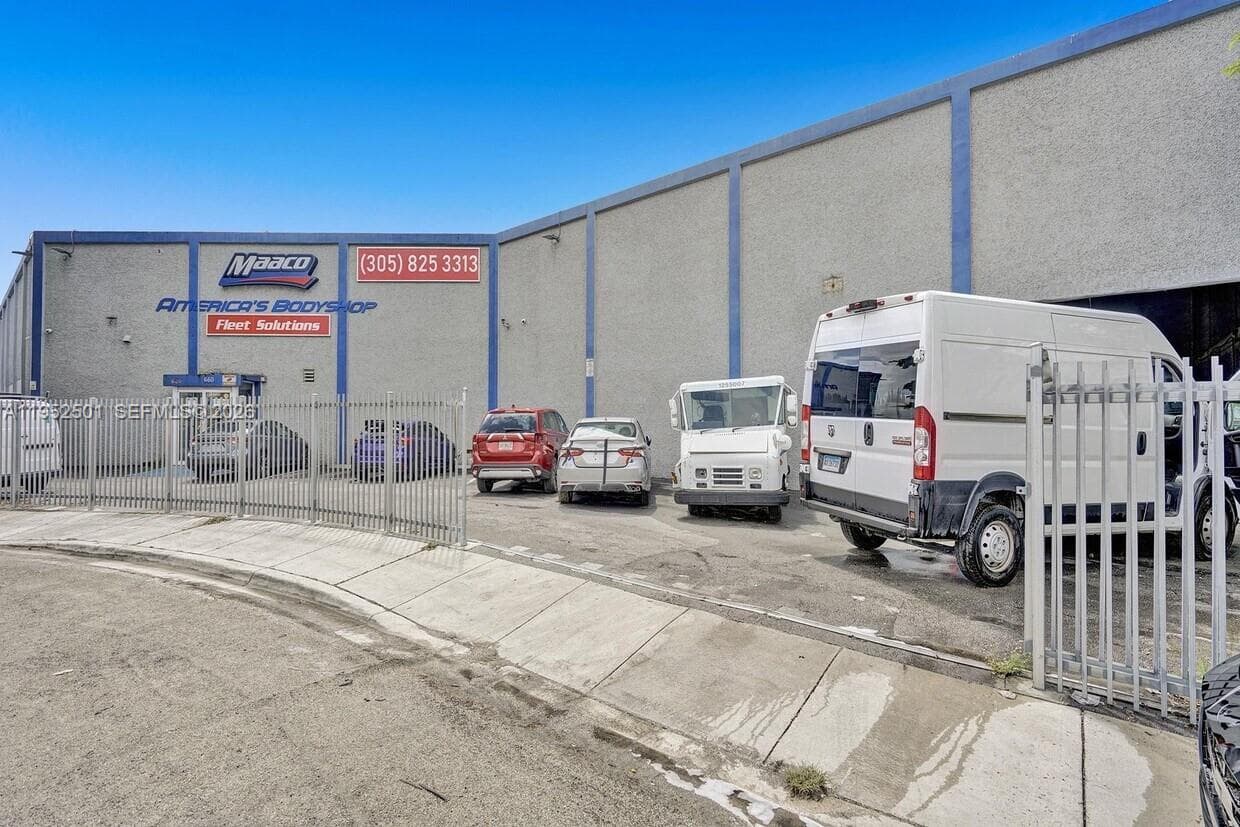 660 NW 137th St, North Miami FL 33168 — 6