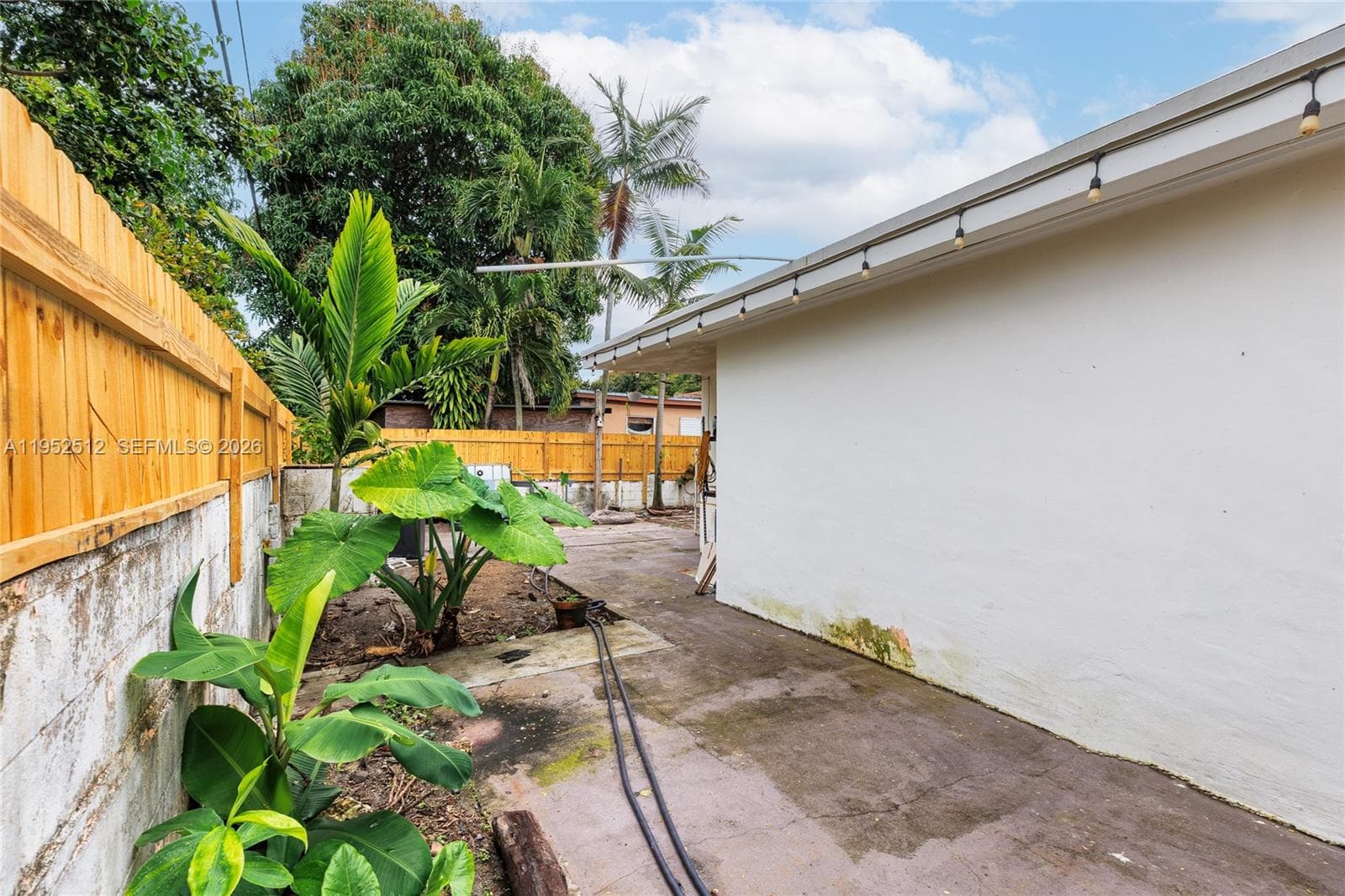 14601 NW 10th Ave, Miami FL 33168 — 40