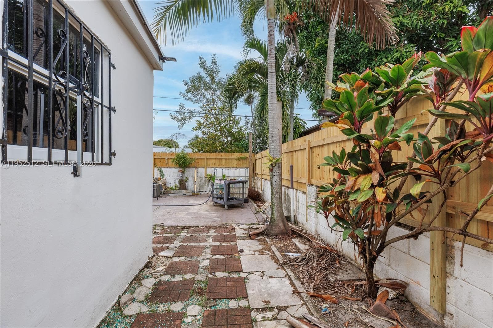 14601 NW 10th Ave, Miami FL 33168 — 42