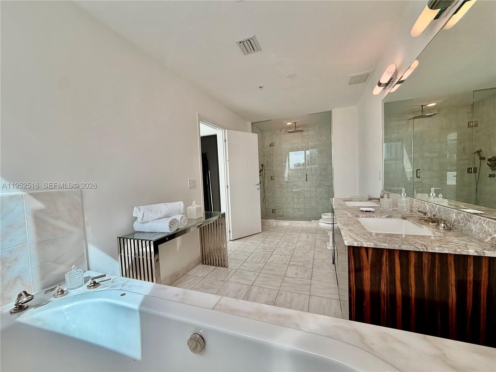 50 S Pointe Dr, Miami Beach FL 33139 — 6
