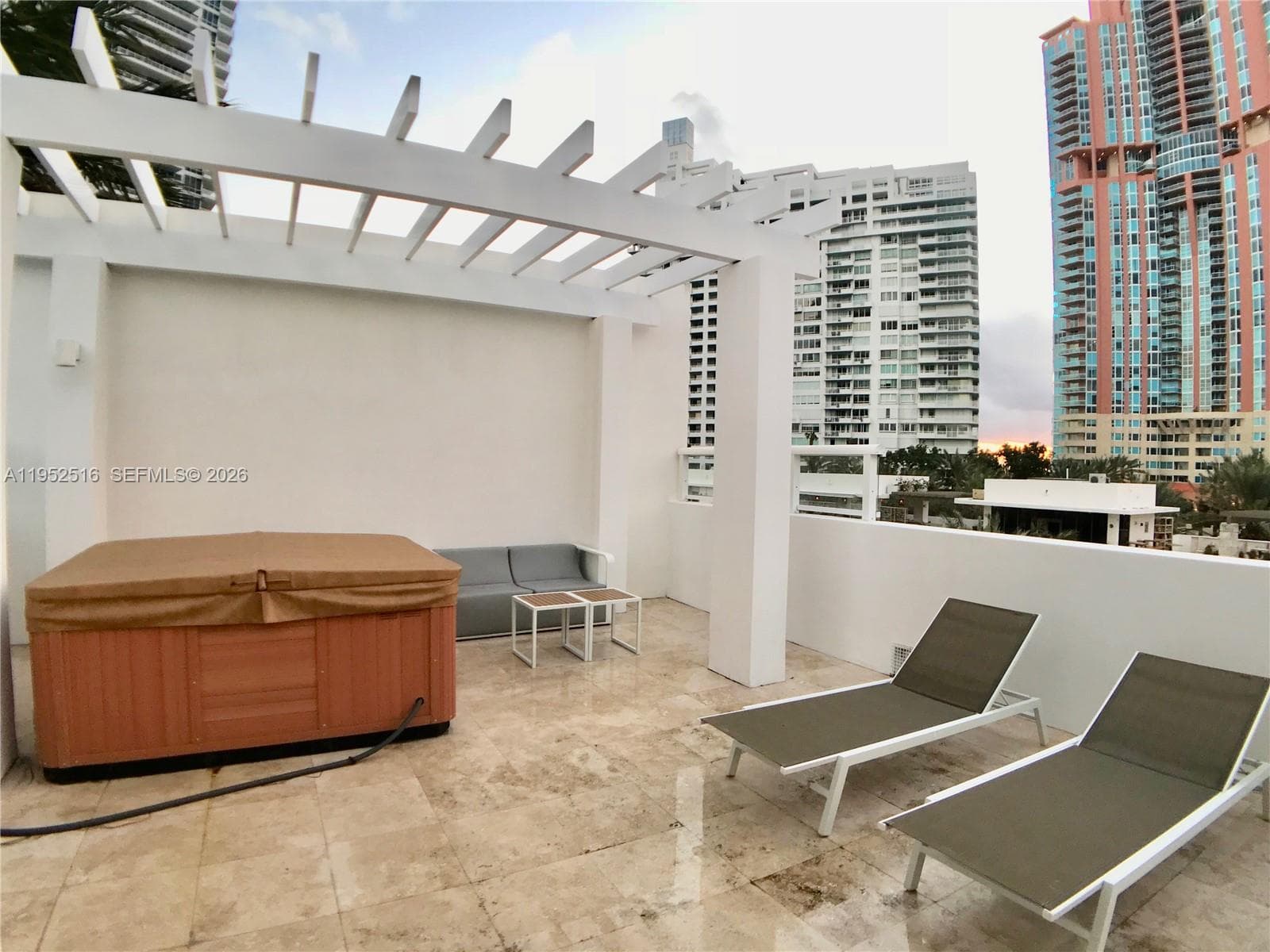 50 S Pointe Dr, Miami Beach FL 33139 — 20