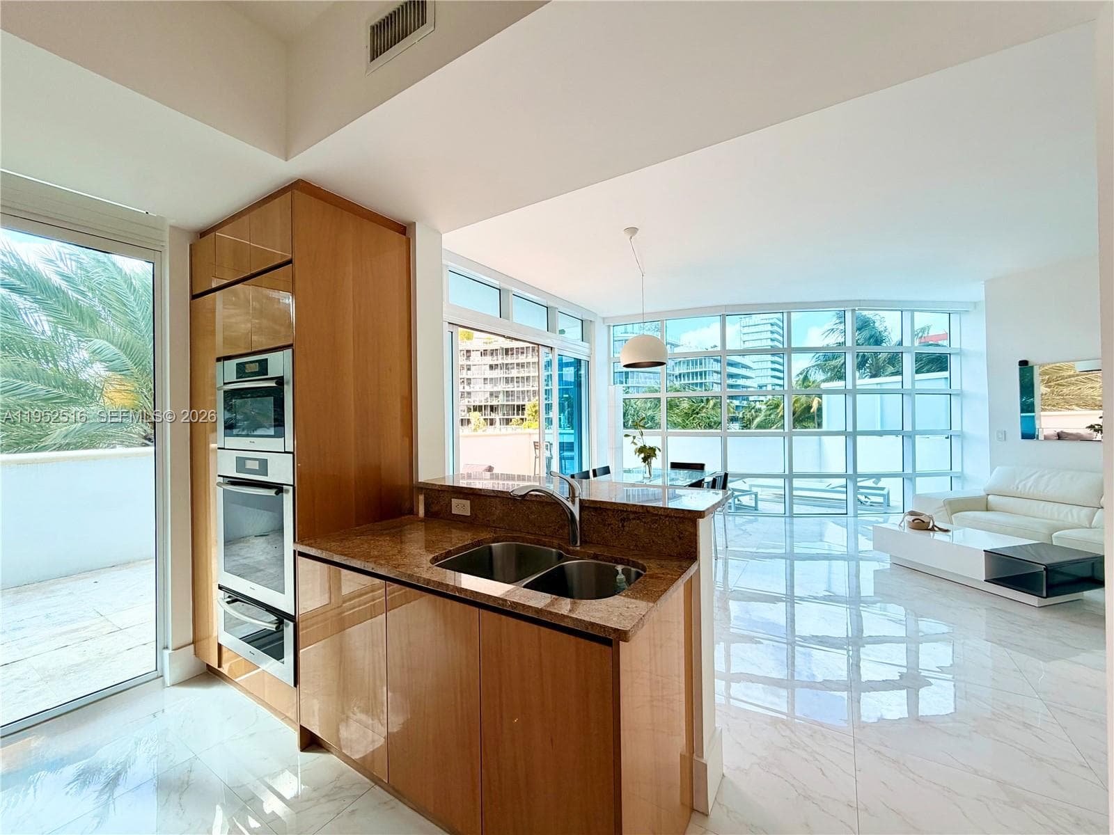 50 S Pointe Dr, Miami Beach FL 33139 — 15