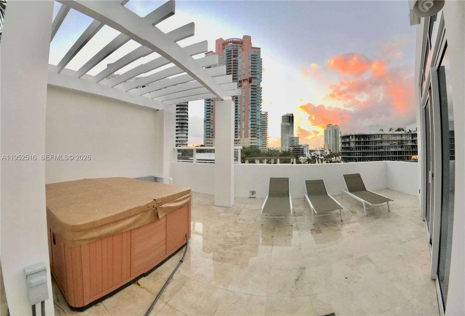 50 S Pointe Dr, Miami Beach FL 33139 — 21