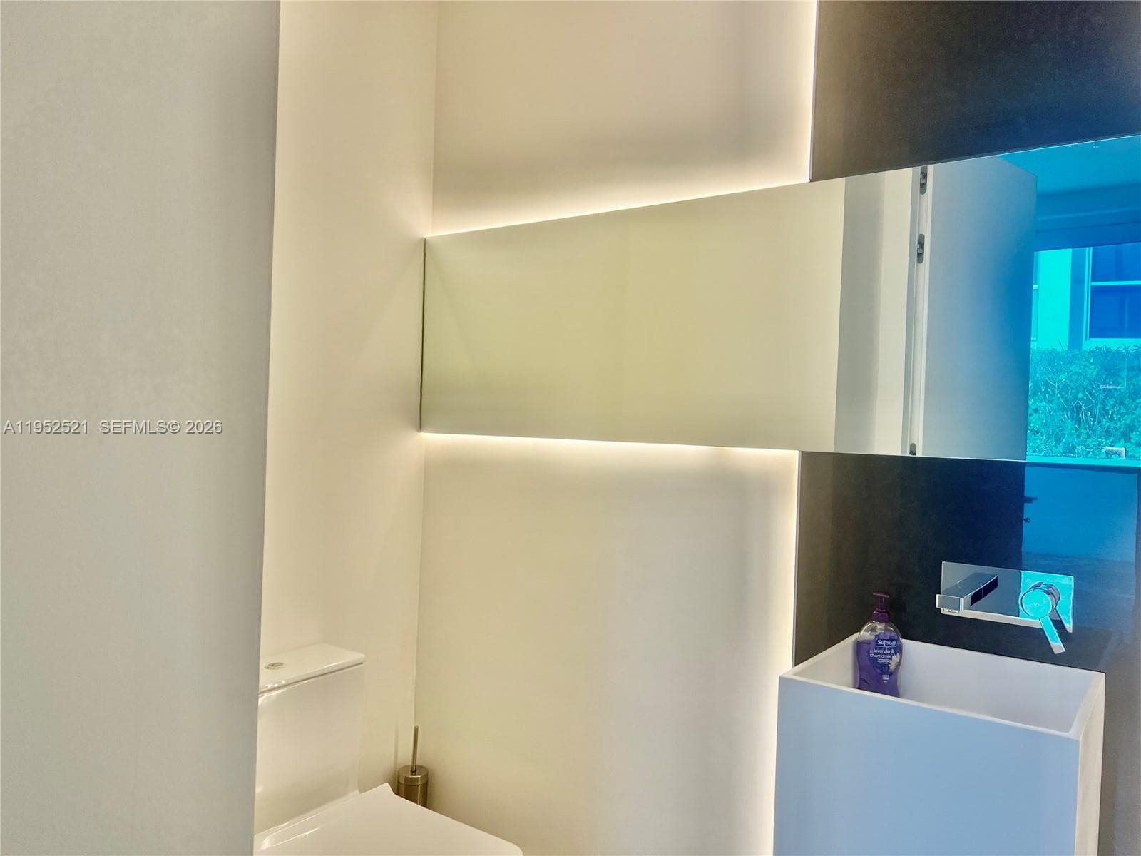 50 S Pointe Dr, Miami Beach FL 33139 — 3