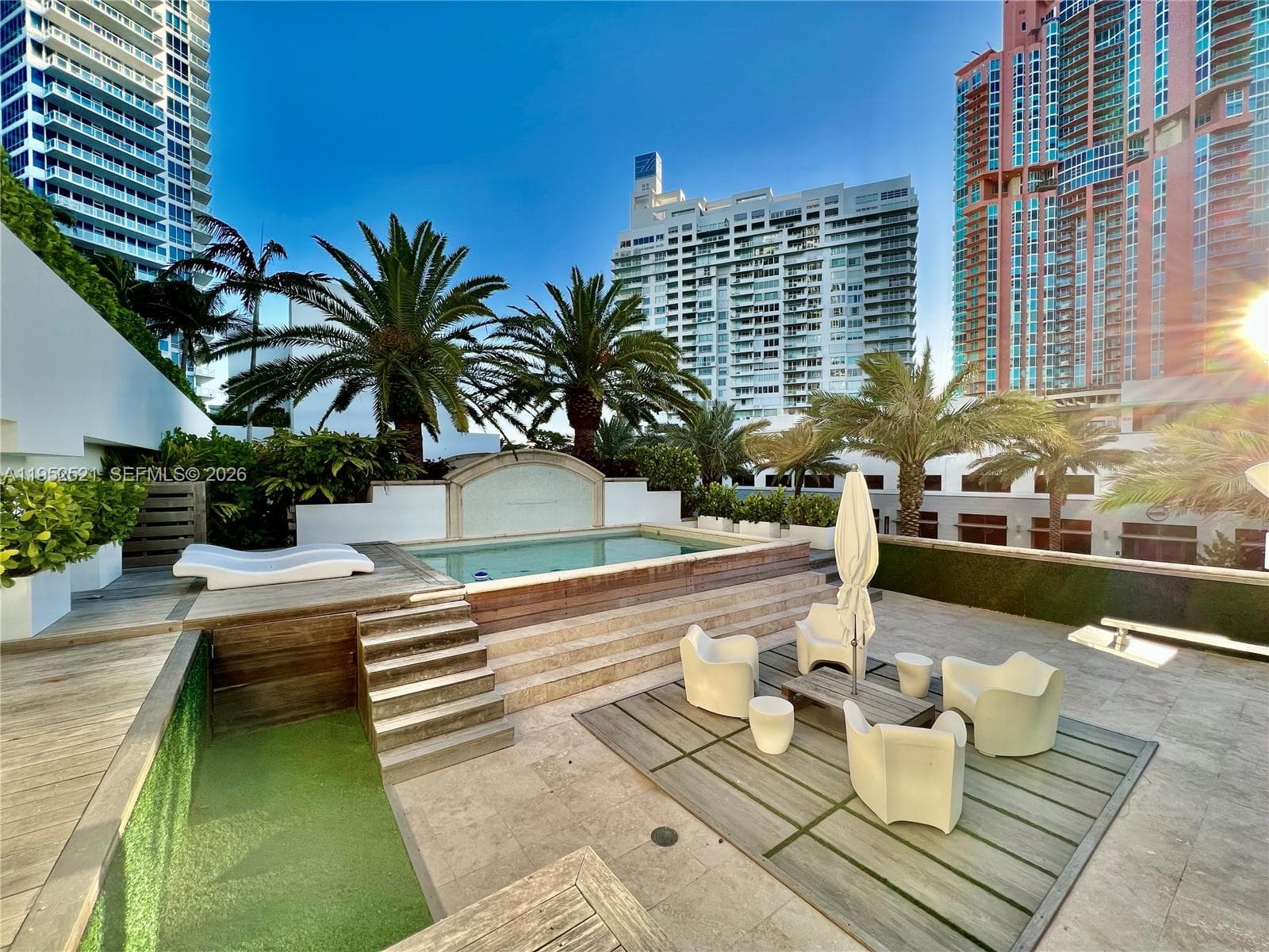 50 S Pointe Dr, Miami Beach FL 33139 — 1
