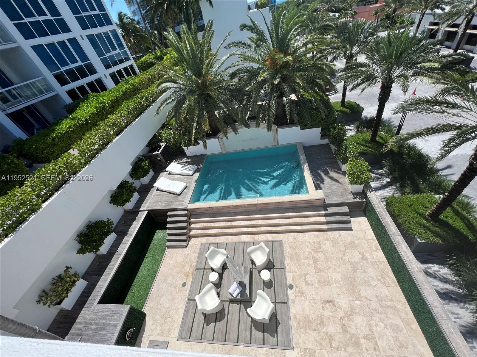 50 S Pointe Dr, Miami Beach FL 33139 — 28