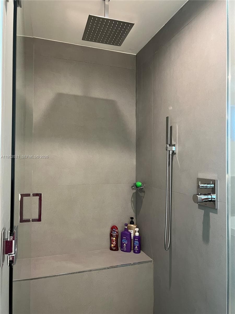 50 S Pointe Dr, Miami Beach FL 33139 — 10