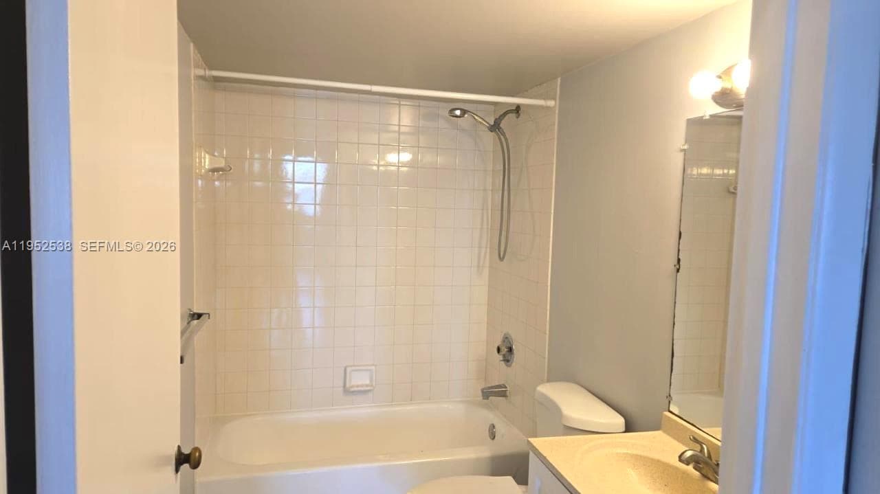 840 Independence Dr # 840F, Homestead FL 33034 — 35