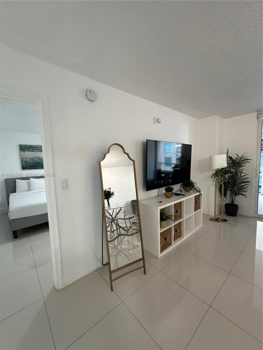 1200 Brickell Bay Dr # 1712, Miami FL 33131 — 6