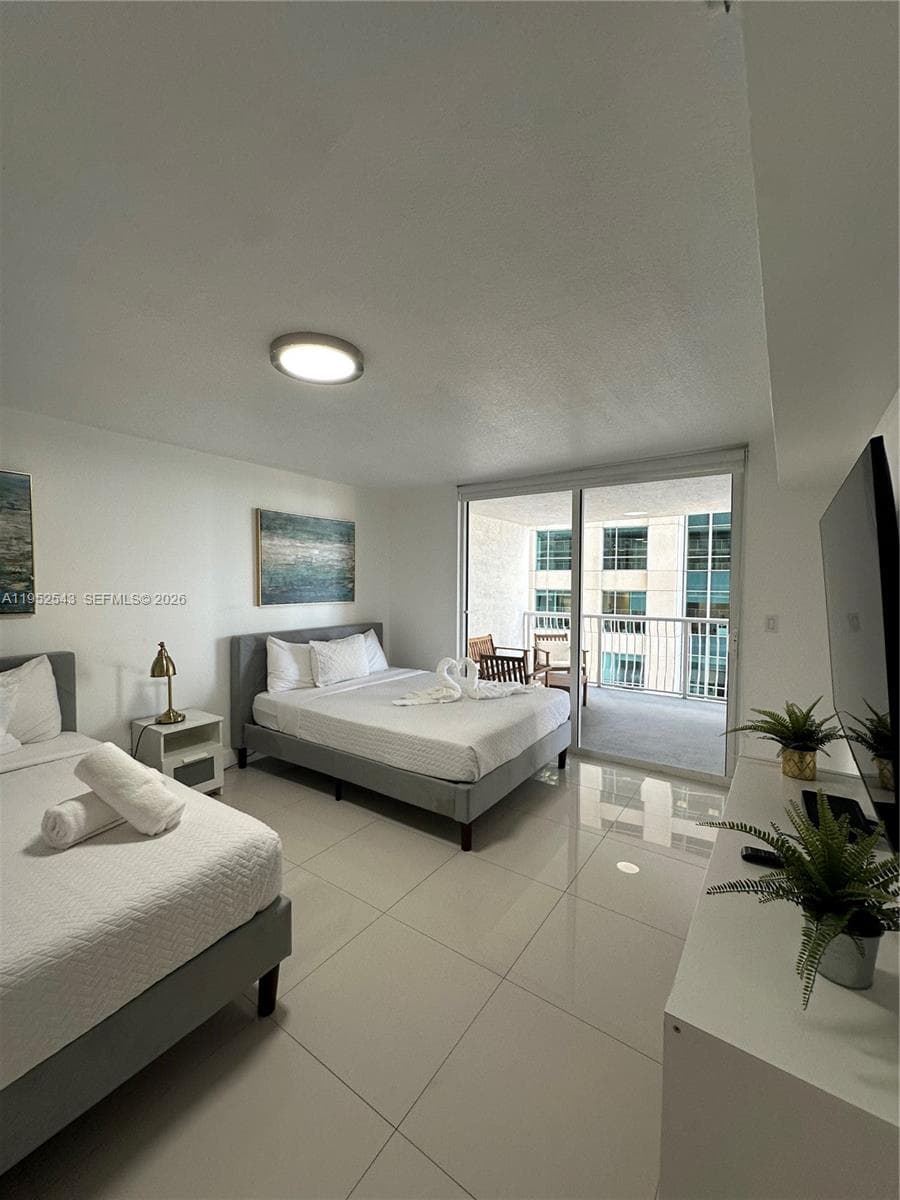 1200 Brickell Bay Dr # 1712, Miami FL 33131 — 11