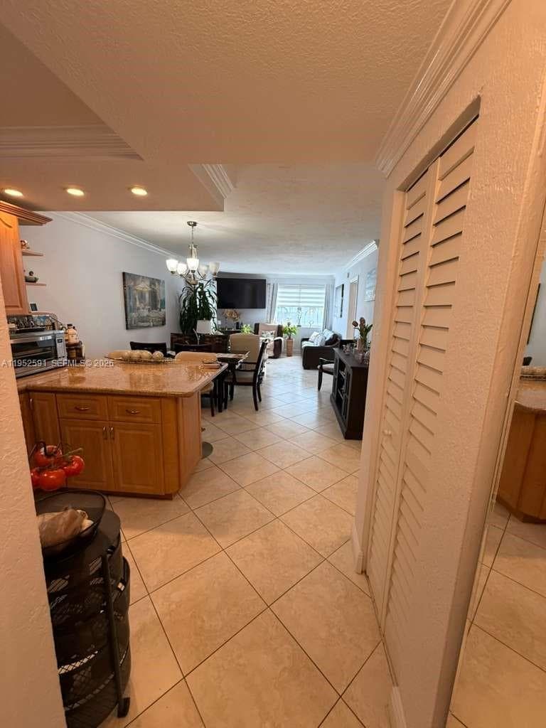 5501 NW 7th St # E207, Miami FL 33126 — 6